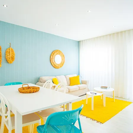 Iris Apartment *