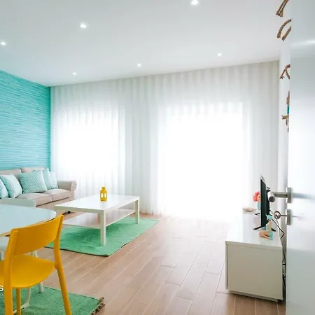 Iris Apartment *